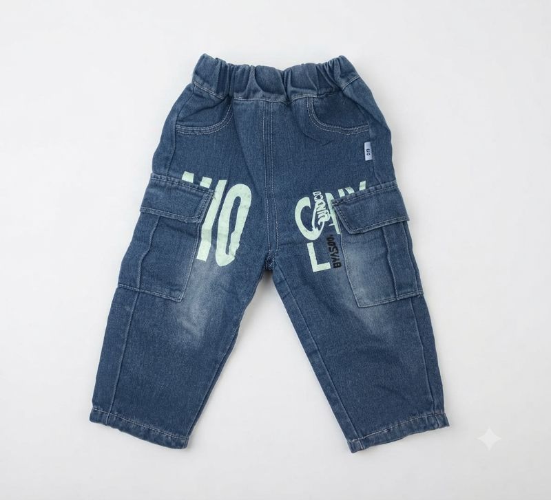 Kids Graphic Sweatshirt & Denim Cargo Pants Outfit Set — view 1 | Kids Wear Online India