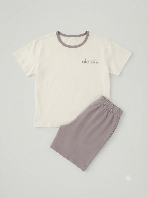 Boy Cream & Mauve Kids T-Shirt & Shorts Set — view 4 | Kids Wear Online India